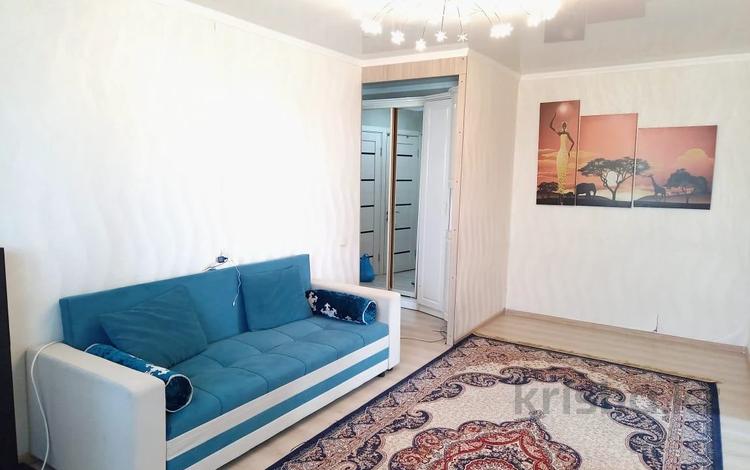 3-комнатная квартира · 48 м² · 5/5 этаж, Майкудук, 17й микрорайон за 11.5 млн ₸ в Караганде, Алихана Бокейханова р-н — фото 2
