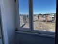 2-комнатная квартира, 46 м², 5/5 этаж, Ленинградская 73А за 7.2 млн 〒 в Шахтинске — фото 8