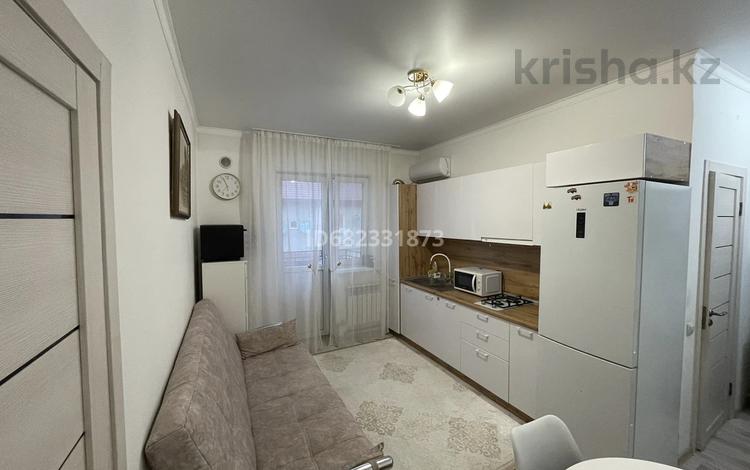 1-комнатная квартира, 35 м², 2/2 этаж помесячно, 32 улица 14 — Возлегрэса