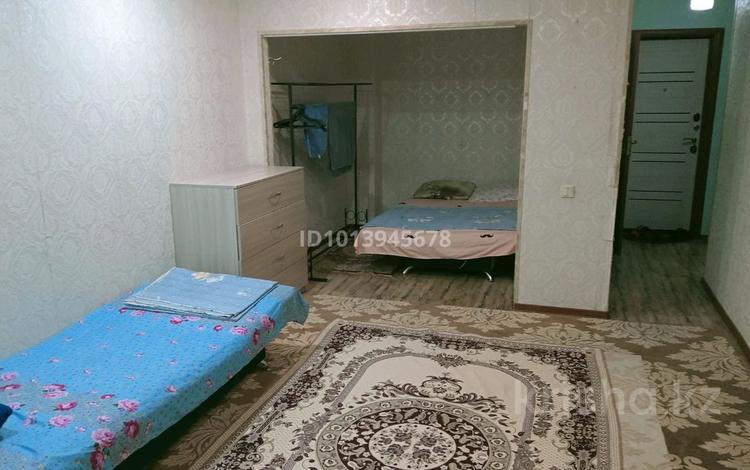 1-комнатная квартира · 50 м² · 1/10 этаж, 4-й мкр 5 за 10 000 ₸ в Актау — фото 2