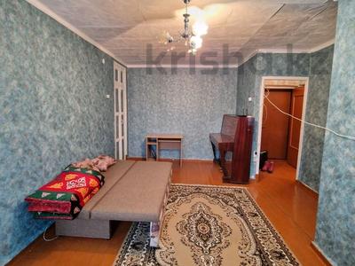 2-комнатная квартира, 44 м², 2/5 этаж, букетова 44 за 13.3 млн 〒 в Петропавловске