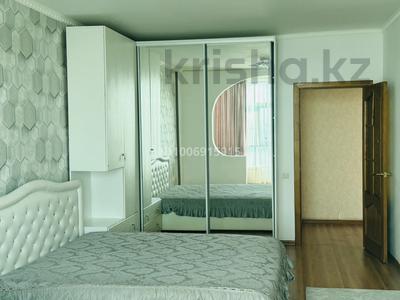 3-комнатная квартира · 130 м² · 18/25 этаж, мкр 11 112а за 20 000 〒 в Актобе