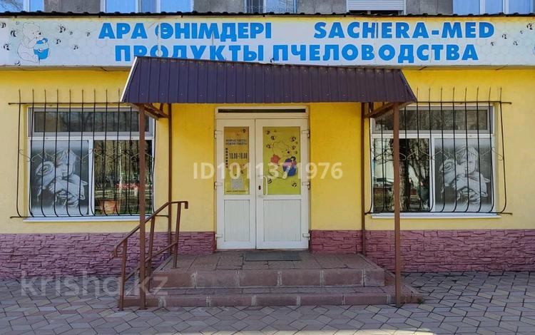 Свободное назначение, офисы, магазины и бутики, склады, салоны красоты, сельское хозяйство, медцентры и аптеки, образование, развлечения · 86.4 м² за 150 млн ₸ в Караганде, Казыбек би р-н — фото 2