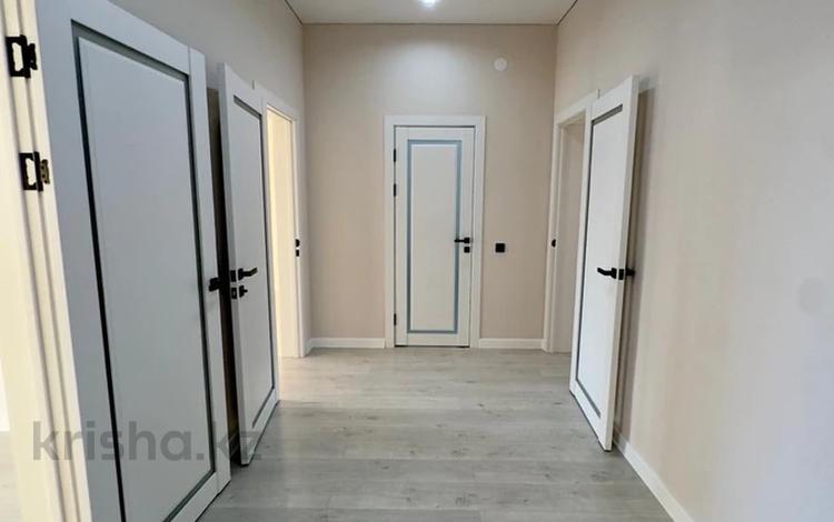 3-комнатная квартира · 85 м² · 5/5 этаж, мкр. Алтын орда, саздинское лестничество за 29 млн ₸ в Актобе — фото 2