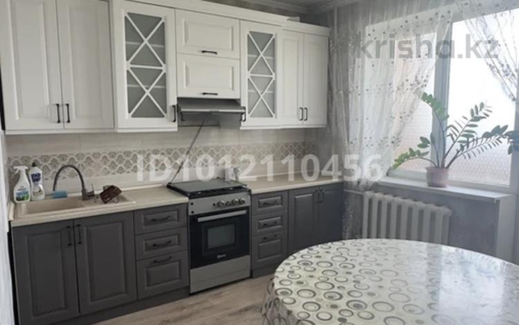 2-бөлмелі пәтер · 68 м² · 4/5 қабат, Мкр. Астана 5, бағасы: 200 000 ₸ в Таразе — фото 2