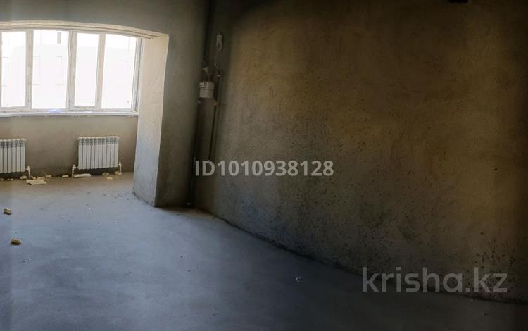 1-бөлмелі пәтер · 53 м² · 3/5 қабат, мкр. Алтын орда 228/58 — ул. Газиза Жубанова, бағасы: 19.9 млн ₸ в Актобе — фото 2