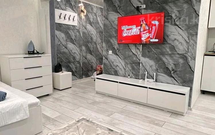 1-комнатная квартира · 36 м² · 2/5 этаж, Протозанова 25 за 15 000 〒 в Усть-Каменогорске — фото 14