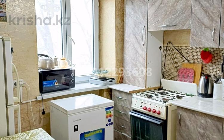 3-комнатная квартира · 60 м² · 3/5 этаж, ул. Ерденбека Ниеткалиева 14 за 15 млн ₸ в Таразе — фото 2