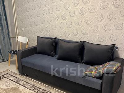 Аренда квартир посуточно в Жамбылской обл.: 4-комнатная квартира · 95 м² · 2/5 этаж, Абая 121 — Центр,Французский дом, Карахан 3,Толе би, площадь за 20 000 〒 4-комнатная квартира · 95 м² · 2/5 этаж, Абая 121 — Центр,Французский дом, Карахан 3,Толе би, площадь за 20 000 〒 в Таразе
