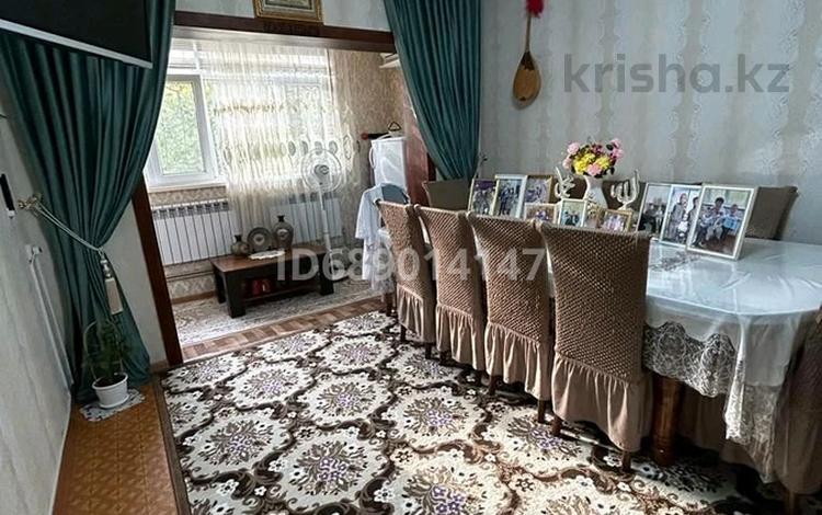 3-бөлмелі пәтер · 69 м² · 1/5 қабат, мкр Восток — Напротив мкр. Шапагат, бағасы: 27 млн ₸ в Шымкенте, Аль-Фарабийский р-н — фото 2