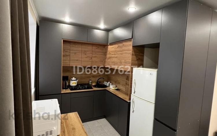 2-комнатная квартира · 42 м², Казыбек би 115 за 230 000 ₸ в Таразе — фото 2