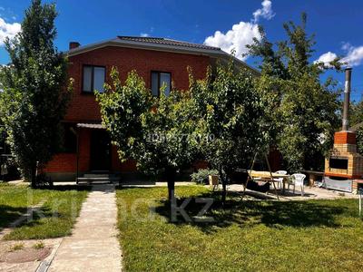 Жеке үй · 6 бөлме · 300 м² · 8 жүзд., Шанхай ш/а., Рыскулова 128, бағасы: 68 млн ₸ в Актобе, мкр Шанхай