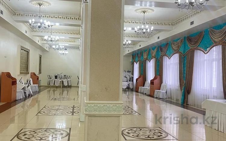 Общепит, развлечения · 1200 м² за 350 млн ₸ в Алматы, Алатауский р-н — фото 2