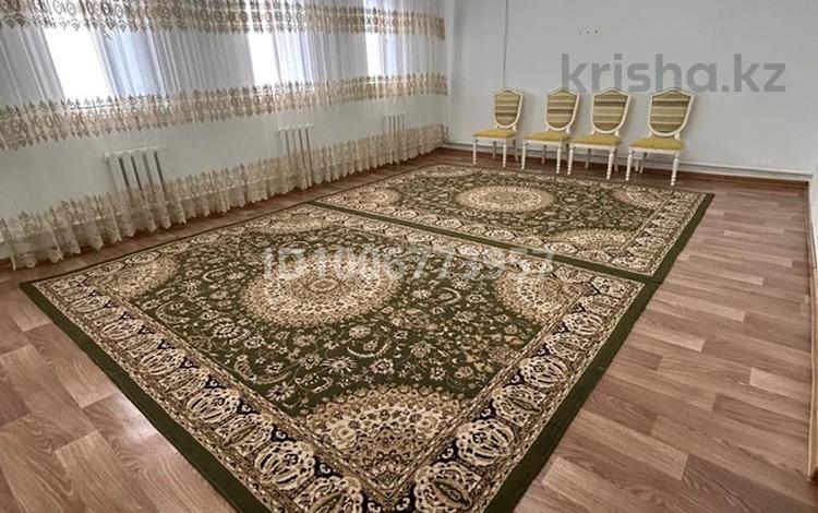 Отдельный дом · 4 комнаты · 170 м² · 6 сот., мкр Рембаза, Проезд Гарышкер 9 за 220 000 ₸ в Атырау — фото 2