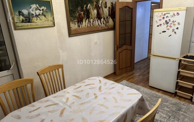3-бөлмелі пәтер · 80 м² · 2/9 қабат, Райымбека 245Б — ТРЦ Максима, бағасы: 350 000 ₸ в Алматы, Жетысуский р-н — фото 4