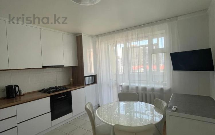 2-бөлмелі пәтер · 80 м² · 5/5 қабат, улица имени Чокана Валиханова, бағасы: 35.4 млн ₸ в Петропавловске — фото 20