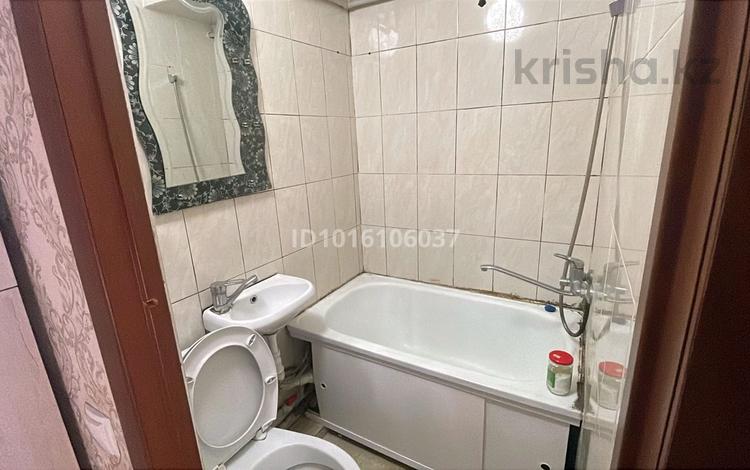 1-комнатная квартира · 27 м² · 4/5 этаж, мкр Аксай-3 — Аксай 3 базардын артында за 150 000 ₸ в Алматы, Ауэзовский р-н — фото 2