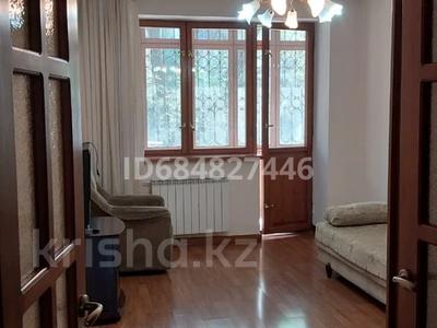 2-бөлмелі пәтер, 50 м², 2/5 қабат ай сайын, Сатпаева 63 — Гагарина, бағасы: 300 000 〒 в Алматы, Бостандыкский р-н