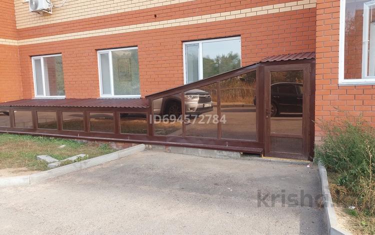 Офисы, магазины и бутики, склады, фитнес и спорт, кабинеты и рабочие места, студии · 192 м² за 576 000 〒 в Караганде, Казыбек би р-н — фото 10