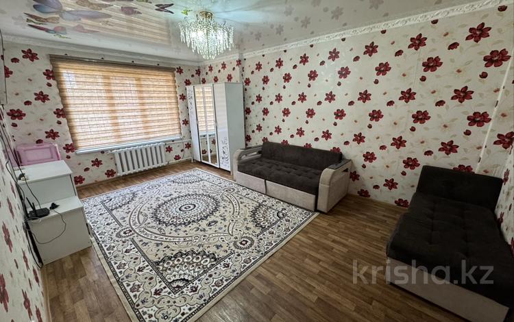 1-комнатная квартира · 45 м² · 9/9 этаж, мкр Нурсат 2 10 — Аргынбекова за 130 000 ₸ в Шымкенте, Каратауский р-н — фото 2