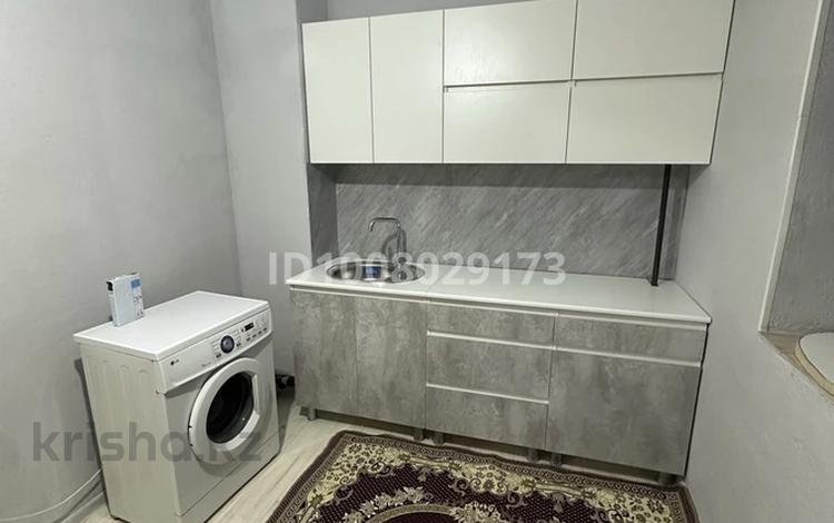 1-комнатная квартира · 40 м² · 3/6 этаж, 38-й мкр, 38 мкрн 1 за 130 000 ₸ в Актау — фото 9