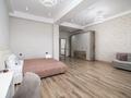 4-комнатная квартира · 165 м² · 13/13 этаж, Сейфуллина 499/131 за 45 000 ₸ в Алматы, Алмалинский р-н — фото 2