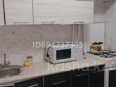 3-комнатная квартира · 60 м² · 1/4 этаж, мкр №1 46 — Алтынсарина-Улугбека за 300 000 ₸ в Алматы, Ауэзовский р-н