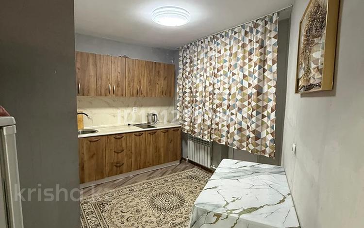 2-комнатная квартира · 70 м² · 24/25 этаж, Микрорайон Байкена Ашимова 24 за 250 000 ₸ в Караганде, Казыбек би р-н — фото 2