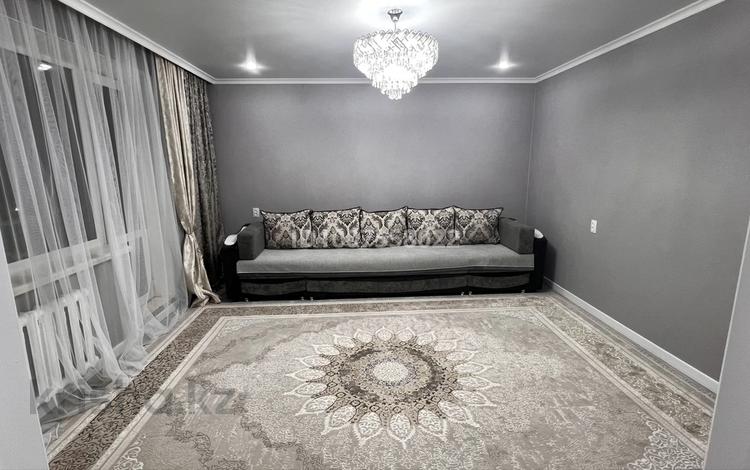 4-бөлмелі пәтер · 84 м² · 4/10 қабат, Майкудук, Мкр Голубые пруды 4, бағасы: 32 млн ₸ в Караганде, Алихана Бокейханова р-н — фото 2