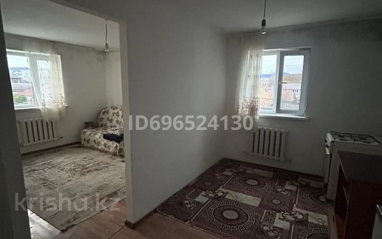 1-комнатная квартира, 18 м², 2 этаж помесячно, Есет батыр 30