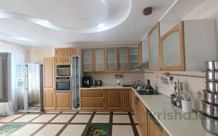 2-бөлмелі пәтер · 130 м² · 3/13 қабат, Аль-Фараби 95, бағасы: 500 000 ₸ в Алматы, Бостандыкский р-н — фото 2