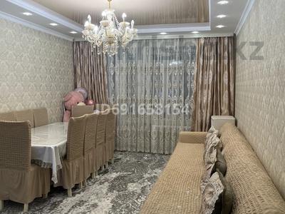 2-комнатная квартира · 63 м² · 1/3 этаж, мкр Жулдыз-1, Дунентаева за 250 000 ₸ в Алматы, Турксибский р-н