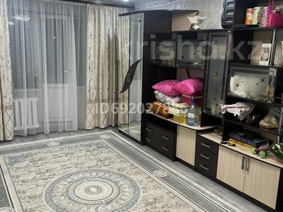 3-комнатная квартира · 57 м² · 2/5 этаж, Республика 71/3 за 13.5 млн 〒 в Темиртау