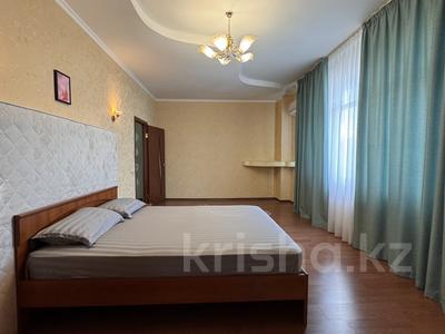 2-комнатная квартира · 98 м² · 7/14 этаж, 10-й мкр 1 за 200 000 〒 в Актау