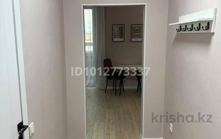 1-комнатная квартира · 33.4 м² · 14/21 этаж, Шаймерден Косшыгулулы 4 за 20 млн ₸ в Астане, Сарыарка р-н — фото 2