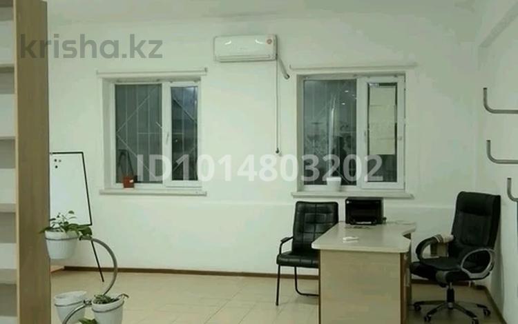 Свободное назначение, офисы, образование, кабинеты и рабочие места · 50 м² за 160 000 ₸ в Шымкенте, Каратауский р-н — фото 7