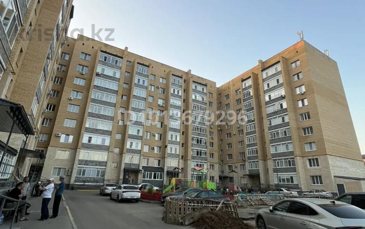 1-комнатная квартира · 54 м² · 6/9 этаж, мкр Северо-Восток, Оракбаева 1в за 24.8 млн ₸ в Уральске — фото 2