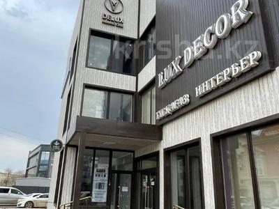 Свободное назначение, офисы, магазины и бутики, склады, общепит, салоны красоты, бани, гостиницы и зоны отдыха, фитнес и спорт, медцентры и аптеки, образование, развлечения, конференц-залы, кабинеты и рабочие места, студии · 539.9 м² за ~ 2.2 млн 〒 в Атырау, мкр Авангард-2