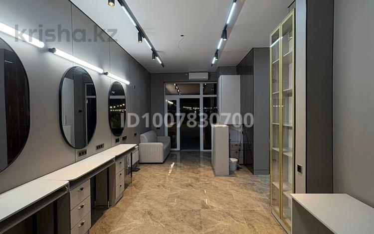 Салоны красоты · 55 м² за 800 000 ₸ в Алматы, Медеуский р-н — фото 2