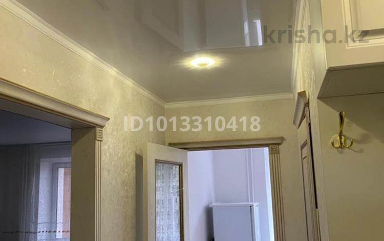 1-комнатная квартира · 39 м² · 3/5 этаж, мкр Кунаева 62 за 150 000 ₸ в Уральске — фото 2