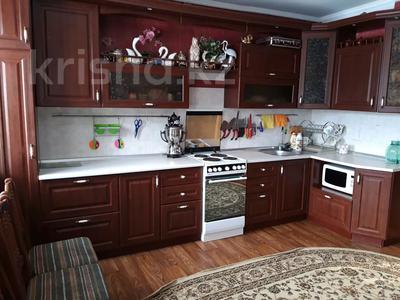 Отдельный дом · 5 комнат · 232.6 м² · 10 сот., Металлургов 2 за 39 млн ₸ в Аксу
