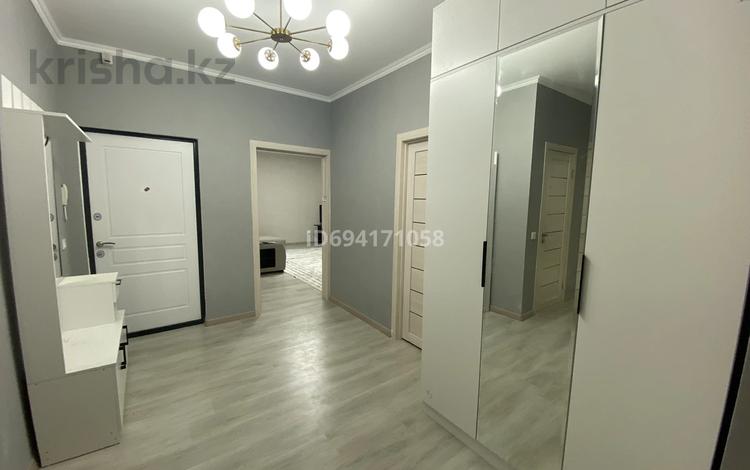 4-комнатная квартира · 102 м² · 9/9 этаж, Е 117 33 за 380 000 ₸ в Астане, Есильский р-н — фото 2