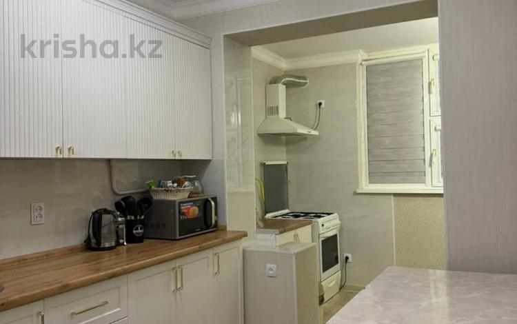 3-комнатная квартира · 72 м² · 2/5 этаж, 13-й мкр 3 за 23.5 млн ₸ в Актау — фото 2