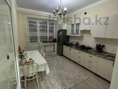 Пәтерлер в Актюбинской обл.: 2-бөлмелі пәтер · 72 м² · 5/9 қабат, Новый город, Молдагуловой, бағасы: 35 млн 〒 2-бөлмелі пәтер · 72 м² · 5/9 қабат, Новый город, Молдагуловой, бағасы: 35 млн 〒 в Актобе