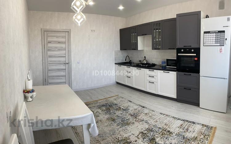 1-комнатная квартира · 56 м² · 10/10 этаж, мкр Кунаева 52/2 за 200 000 ₸ в Уральске — фото 2