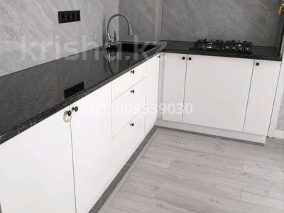 1-бөлмелі пәтер · 47 м² · 4/5 қабат, Абылай хана, бағасы: 250 000 〒 в Каскелене