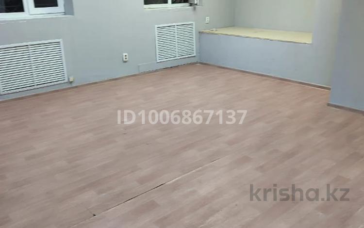 Свободное назначение, офисы, образование, кабинеты и рабочие места · 34 м² за 170 000 〒 в  — фото 2