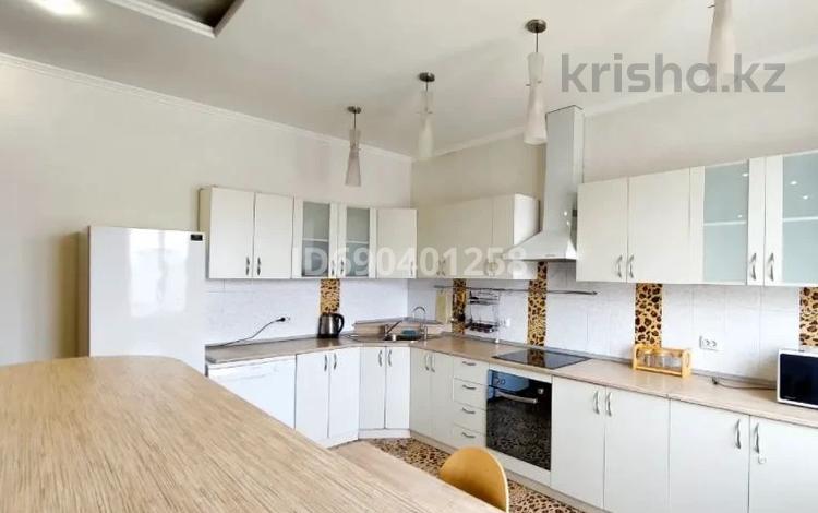 2-комнатная квартира · 110.7 м² · 7/18 этаж, 17-й мкр 1 за 38 млн ₸ в Актау — фото 2
