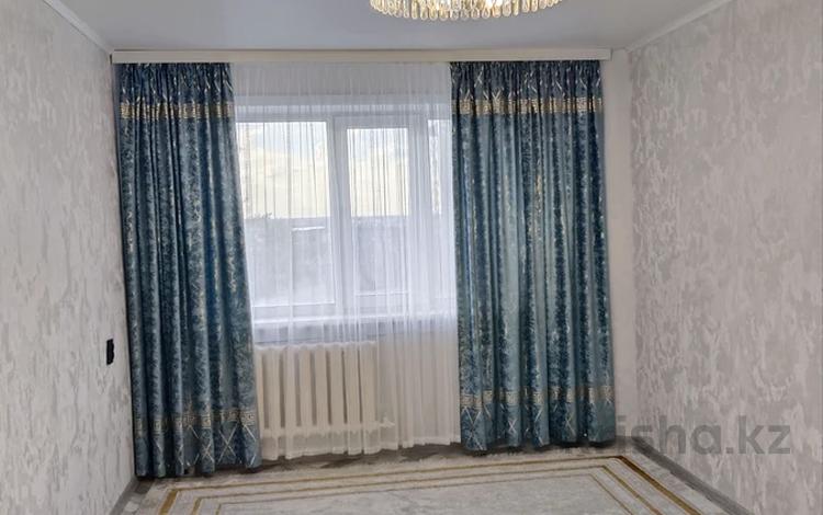 3-бөлмелі пәтер · 60.8 м² · 4/5 қабат, 6 мкр 48 — 4 этаж, бағасы: 10 млн ₸ в Степногорске — фото 2