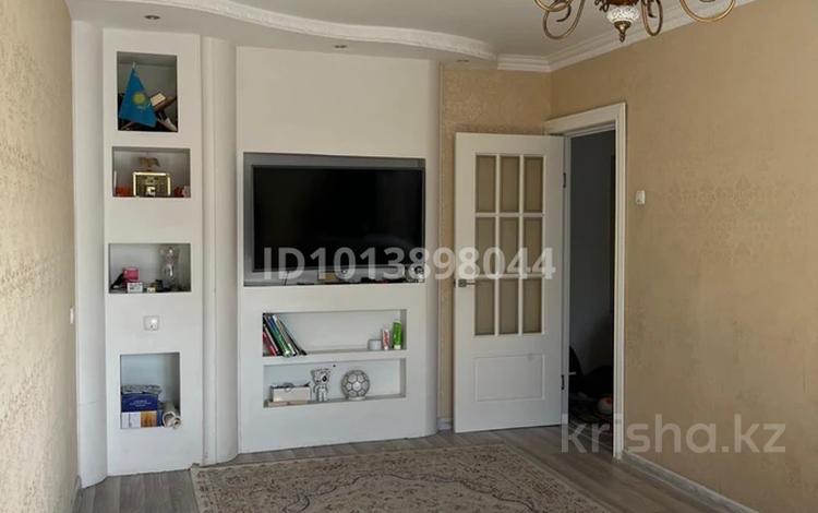 3-комнатная квартира · 70 м² · 4/5 этаж, мкр 8 за 23.3 млн ₸ в Актобе — фото 2